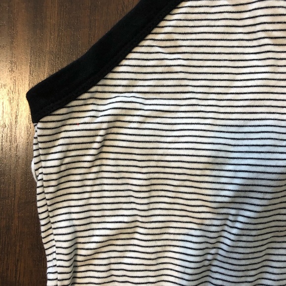 Black and white striped halter top - Picture 2 of 4